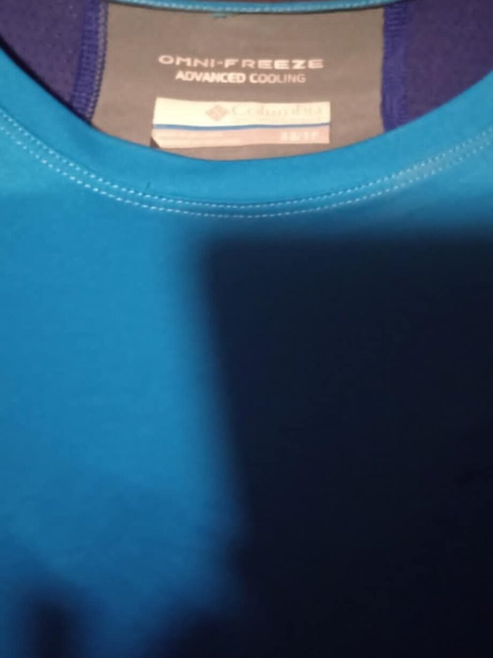 Columbia sportswear Omni Shade advanced cooling blues XS top reflective strips - Picture 3 of 3
